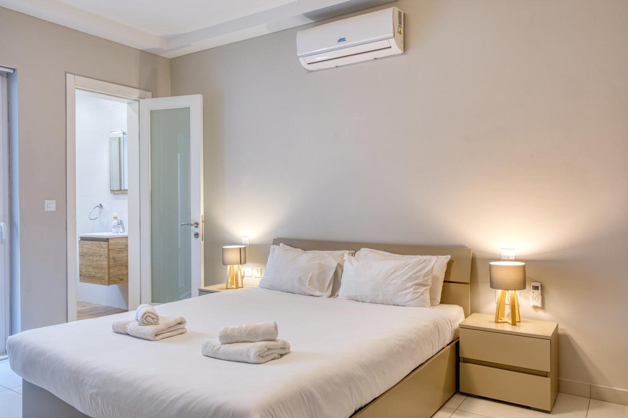 Unique Two Bedroom Apt With Huge Outdoor Area And Close To Entertainment Is-Swieqi Luaran gambar